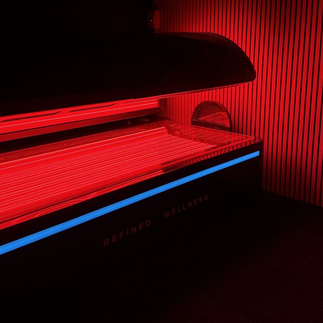 Full-body red light therapy bed